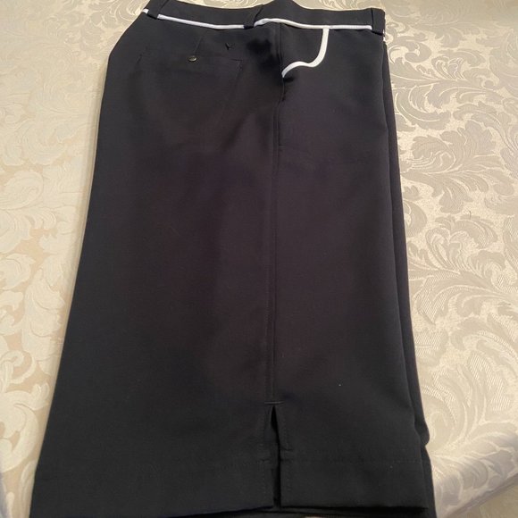 Callaway Pants - Callaway Bermuda Short- NWOT - Size 8